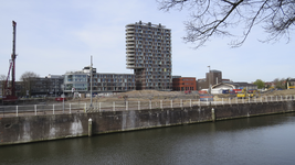 907231 Gezicht op het terrein voor het nieuwbouwproject Zijdebalen aan de Zeedijk te Utrecht, met op de achtergrond het ...
